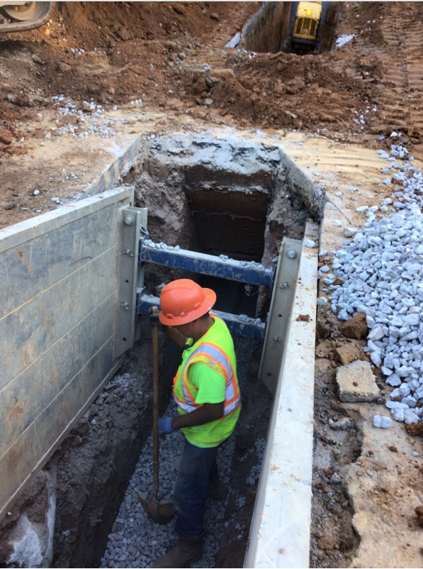 trench box worker